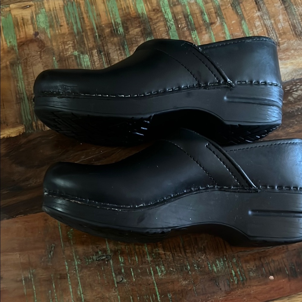 Dansko Black Women's Mules - Picture 3 of 4
